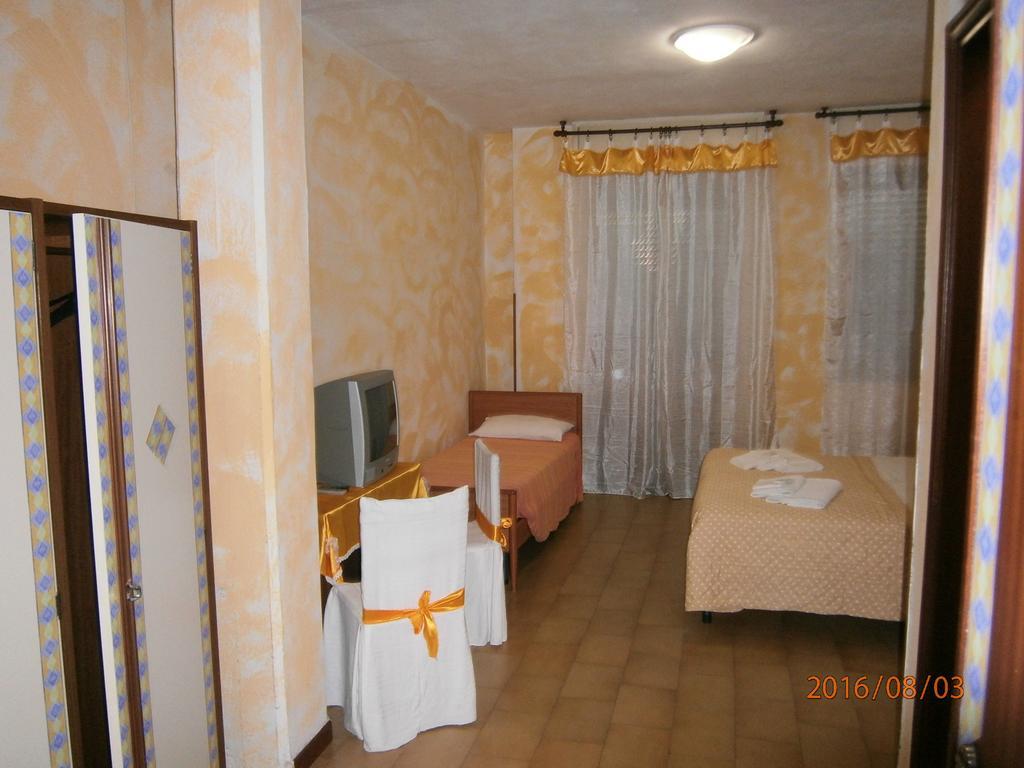 Albergo Il Cantuccio Bolano Exterior foto